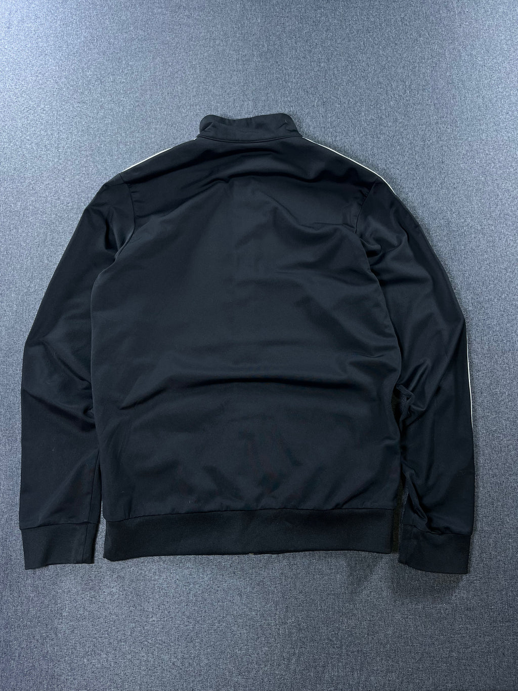 Adidas - Polerón Clásico