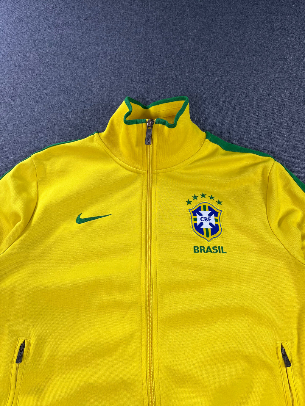 Nike Brasil 2011-12 - Polerón