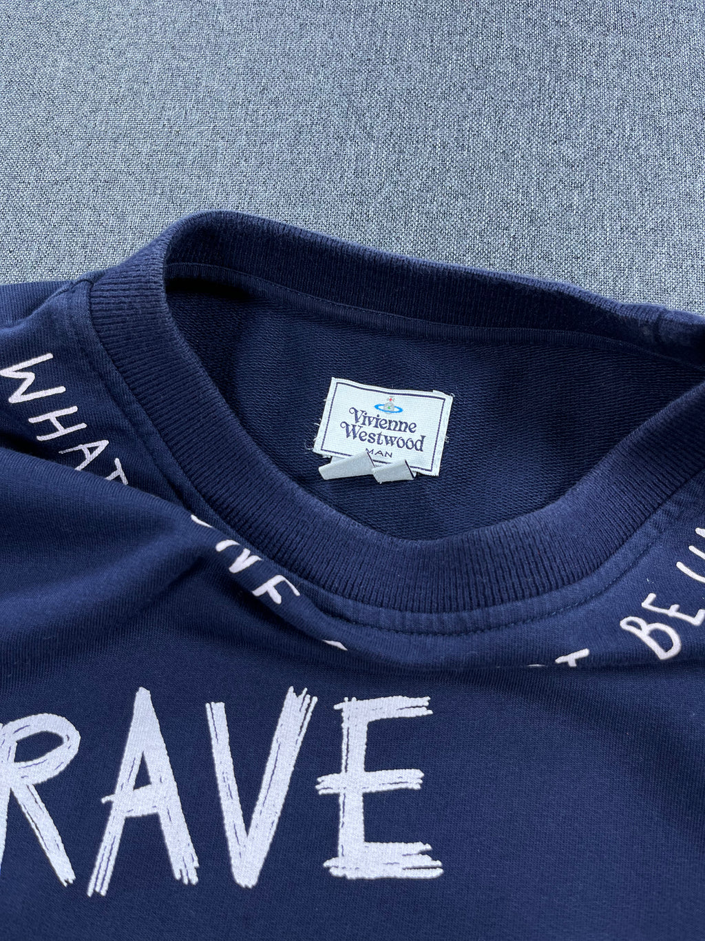 Vivienne Westwood - Brave New World - Polerón
