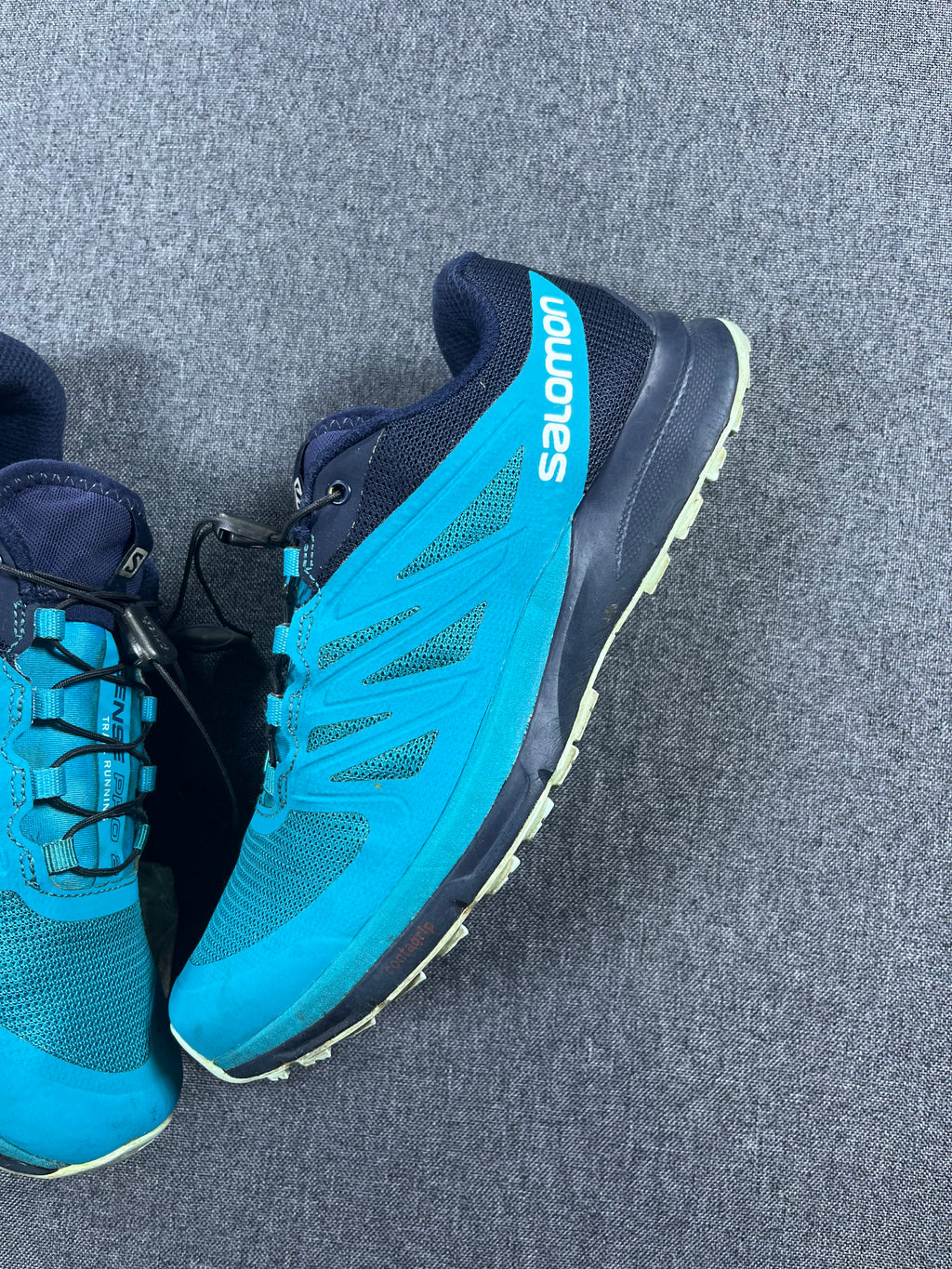 Salomon Trail Running Sense Pro 2